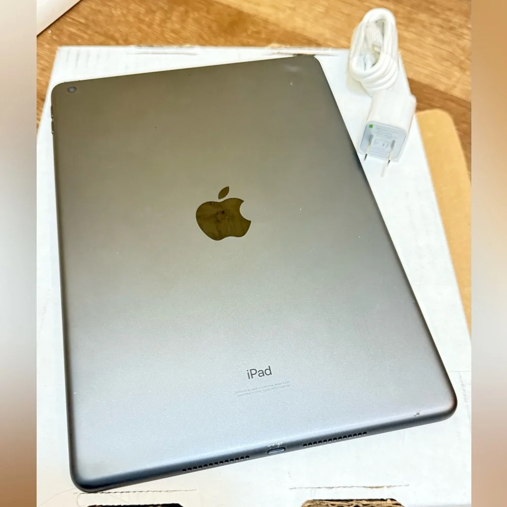 10.2” Apple iPad 7th Generation 32GB wifi